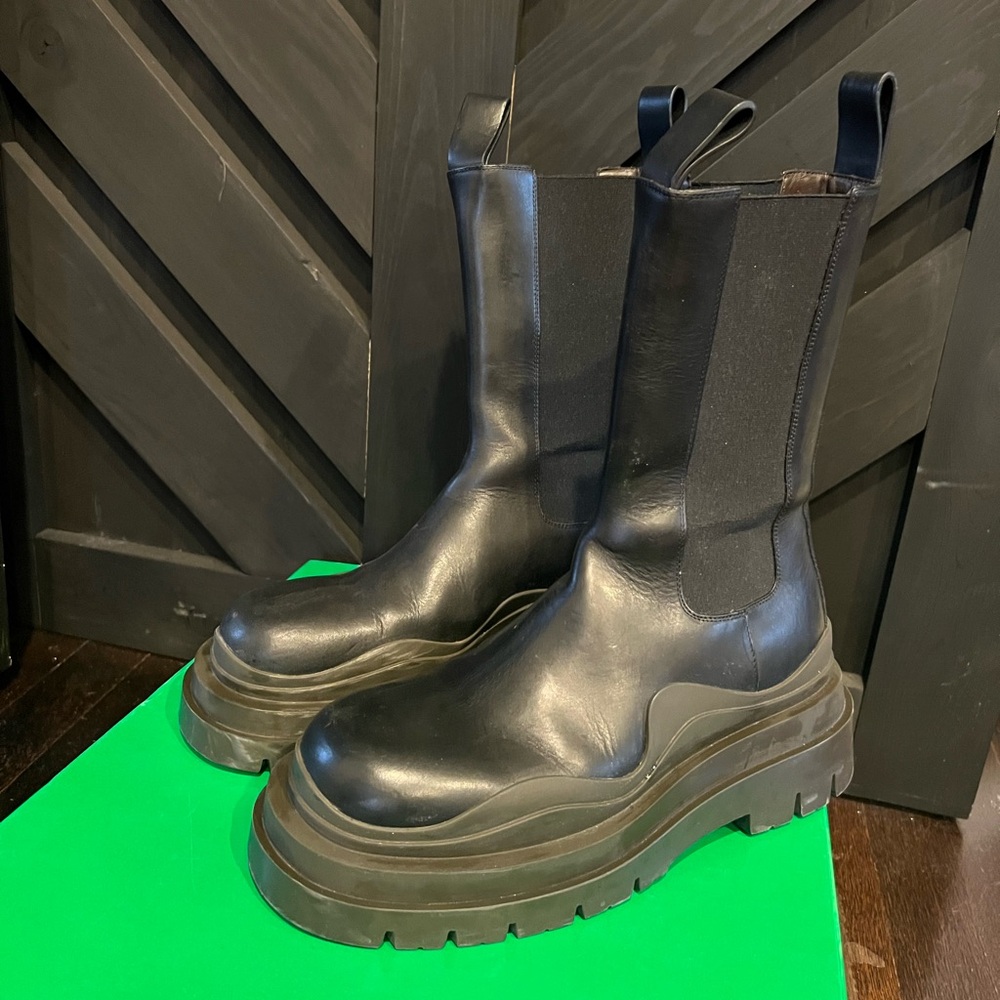 Bottega Tire Chelsea Boot size 39